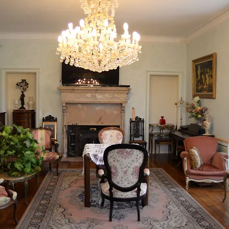 Le Chateau De Lese