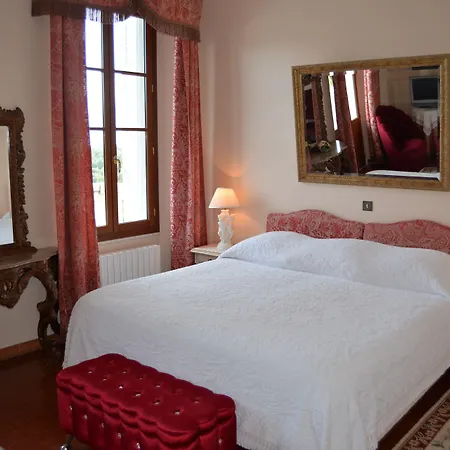 Le Chateau De Lese