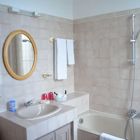 Hotel Le Chateau De Lese 4*