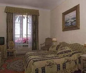 Le Chateau De Lese 4*