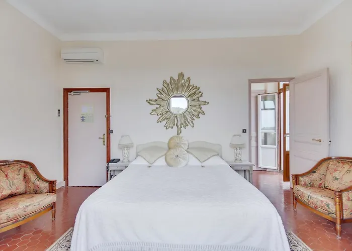 Hotel Le Chateau De Lese