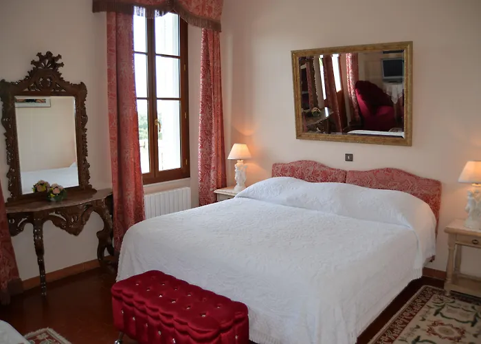 Le Chateau De Lese