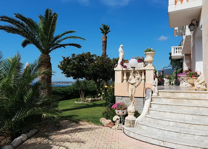 Hotel Le Chateau De Lese La Croix-Valmer