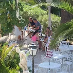 Hotel Le Chateau De Lese