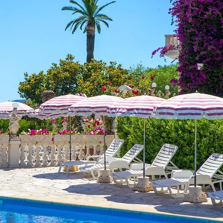 Hotel Le Chateau De Lese 4*