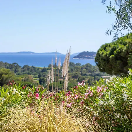 Hotel Le Chateau De Lese