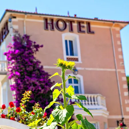 Le Chateau De Lese Hotel