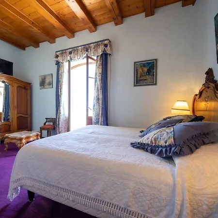 Le Chateau De Lese Hotel 4*