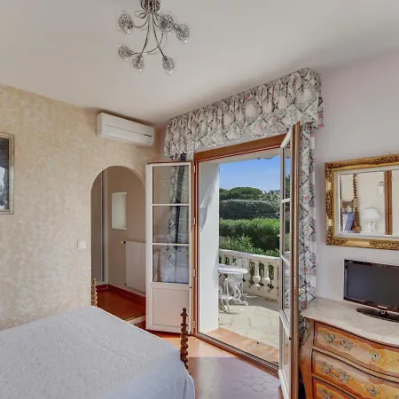 Le Chateau De Lese Hotel 4*