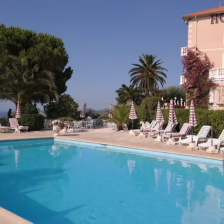 Le Chateau De Lese 4*