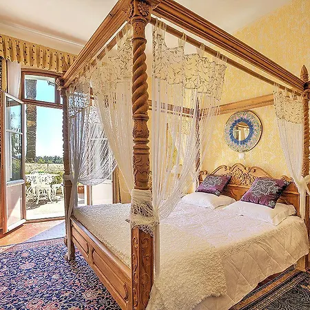 Le Chateau De Lese 4*