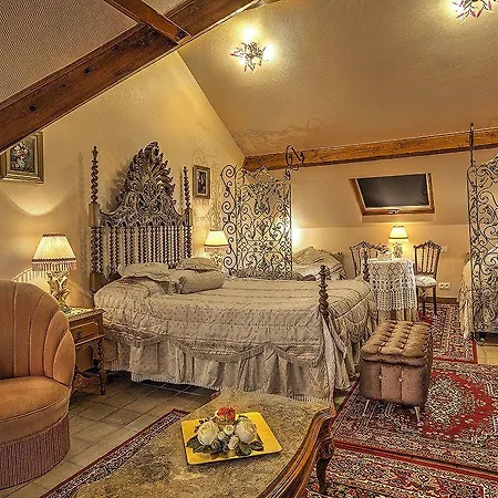 Le Chateau De Lese La Croix-Valmer