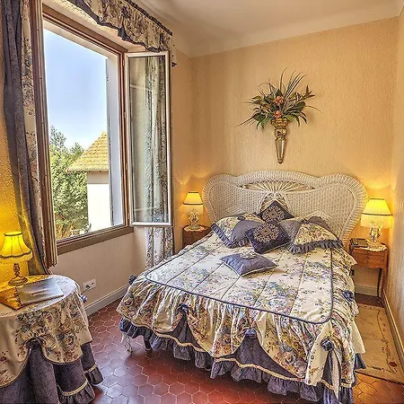 Hotel Le Chateau De Lese