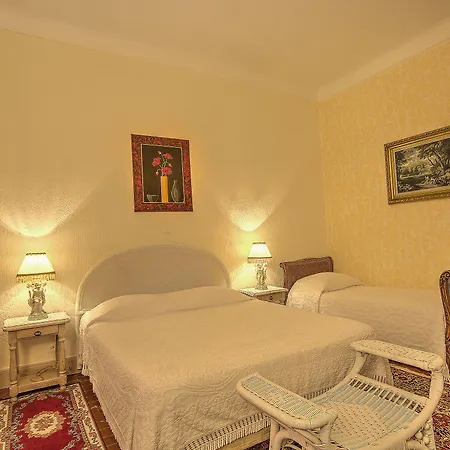 Hotel Le Chateau De Lese 4*