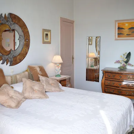 Le Chateau De Lese 4*