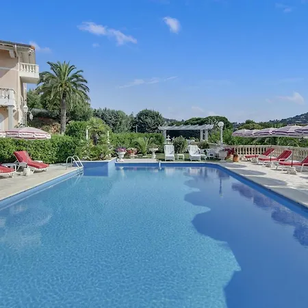 Le Château De Lese 4* La Croix-Valmer