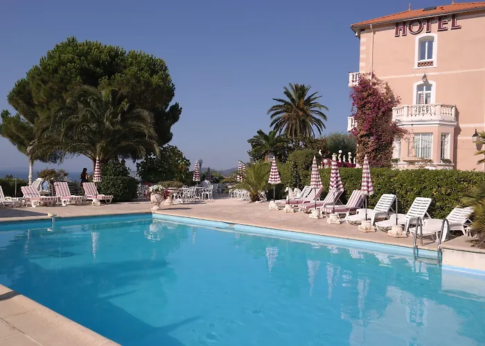 Le Chateau De Lese 4*