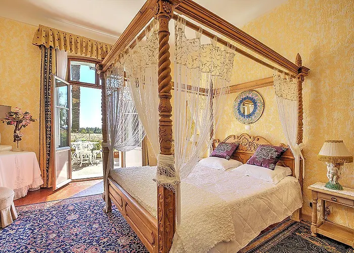 Le Chateau De Lese 4*