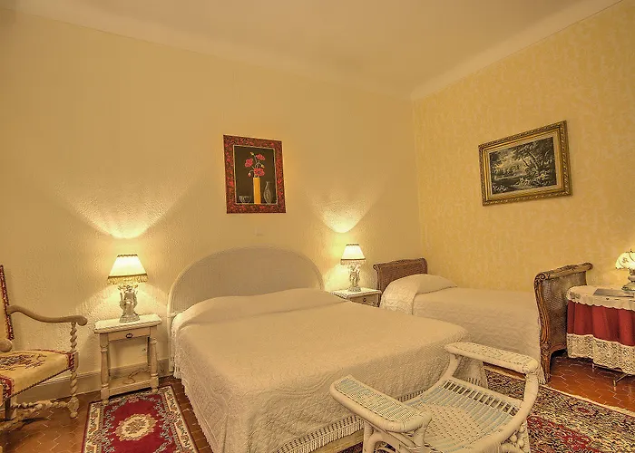 호텔 Le Chateau De Lese 4*