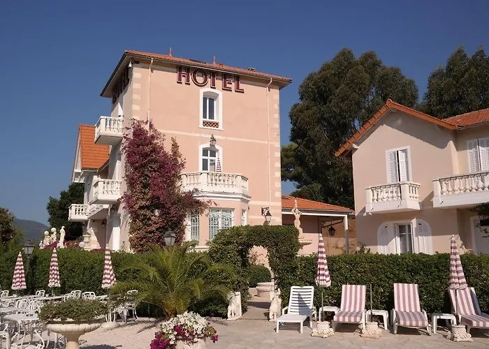 Hotell Le Chateau De Lese