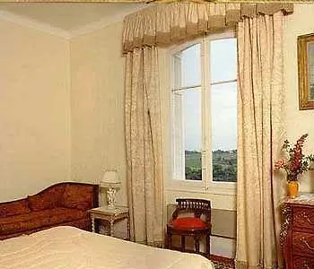 Le Chateau De Lese فندق